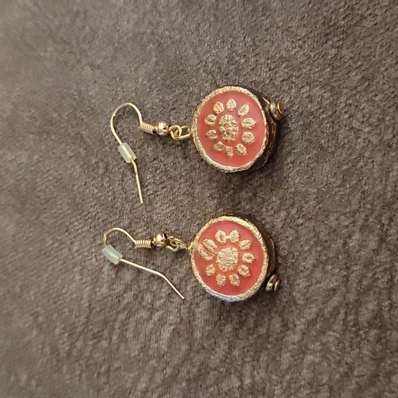 3/$30 VTG Metal Rustic Daisy Dangle Hook Earrings - Picture 2 of 5
